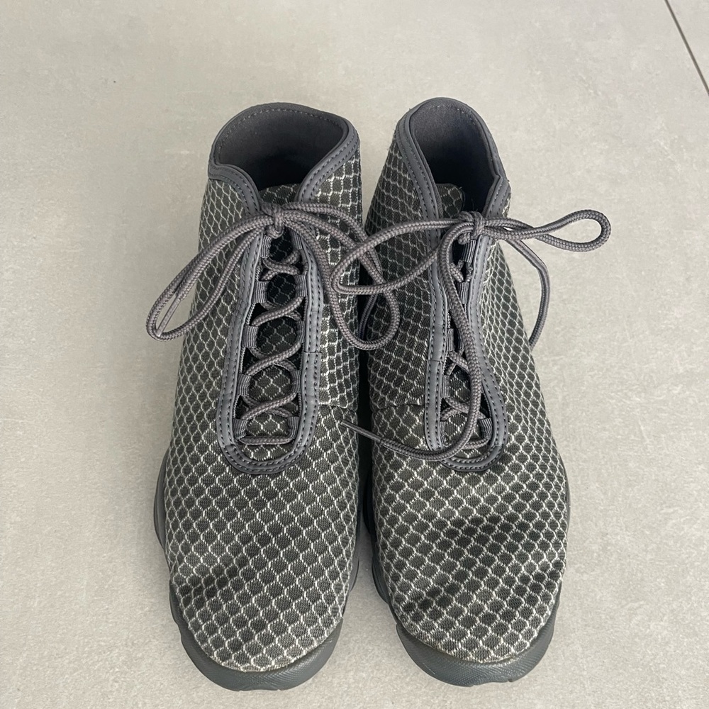 Stylish Black Mesh Women's Sneakers